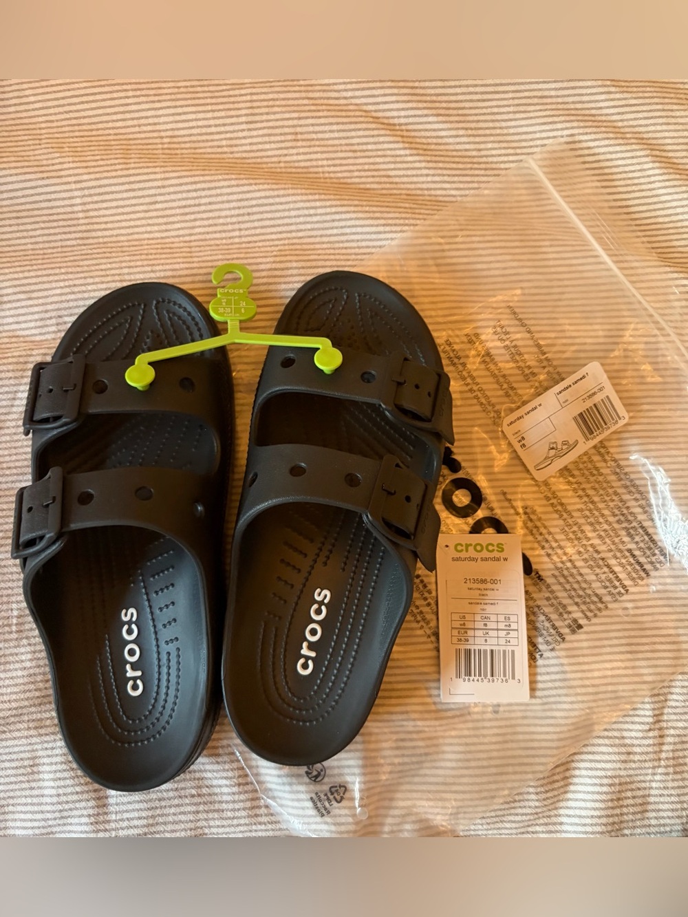 Brand New Unisex Crocs Black Saturday Sandal Women’s Size 8 Men’s 6